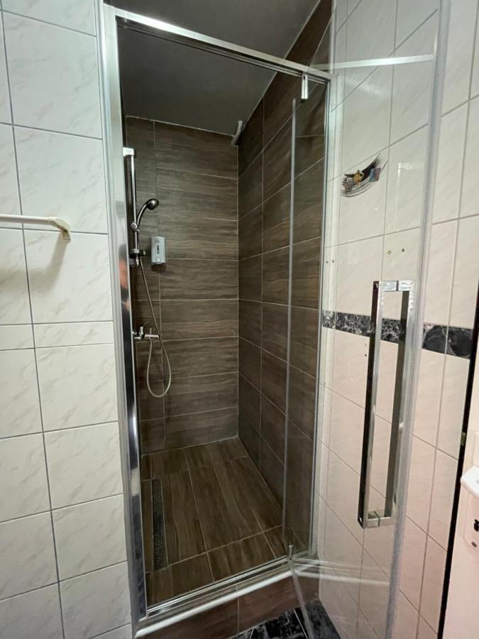 Guest House Luxotel Zrenjanin Exterior foto